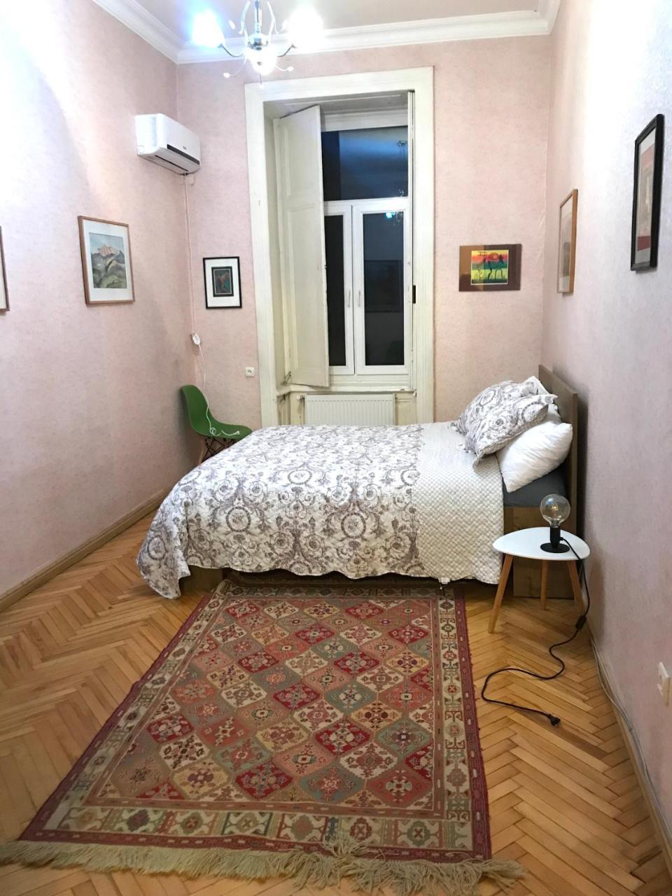 Apartamento Freedom Square Flat Tiflis Exterior foto
